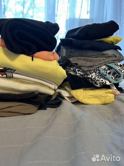 Два больших пакета женской одежды 44 46