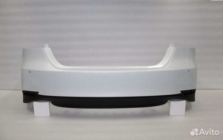 Задний бампер камри 70 белый перламутр 2018-2021