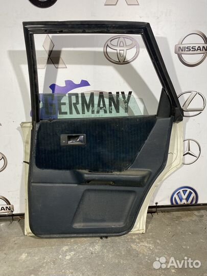 Задняя правая дверь Audi 80 B3