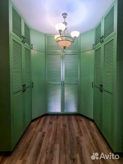 Жалюзийные двери и шкафы от производителя