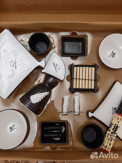 Набор посуды для суши и роллов