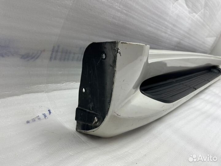 Порог левый Toyota Land Cruiser 200 2012-2021