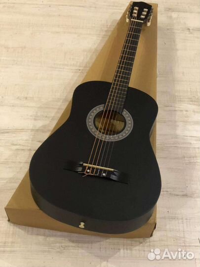 Гитара с нейлоновыми струнами