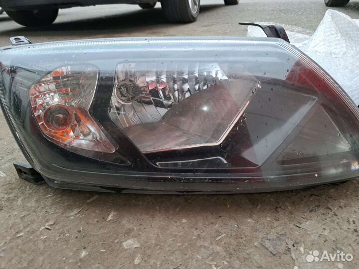 Фары на гранту