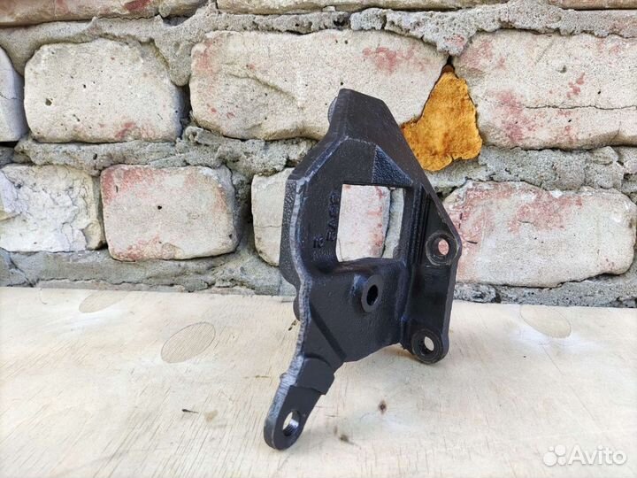 Кронштейн гура Спортейдж 1 Kia Sportage 1