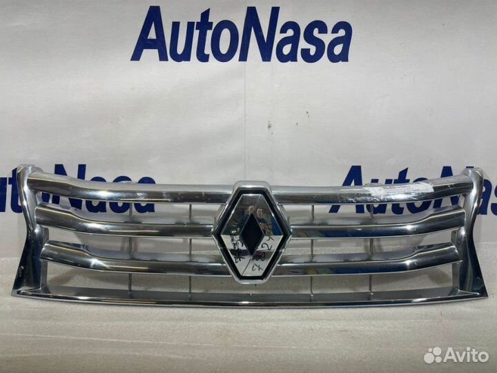 Решетка радиатора Renault Duster 2010-2015