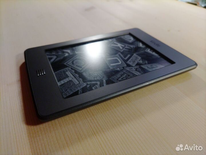 Электронная книга kindle touch 4 с чехлом