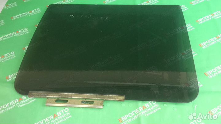 Стекло зад правой двери Mitsubishi Montero