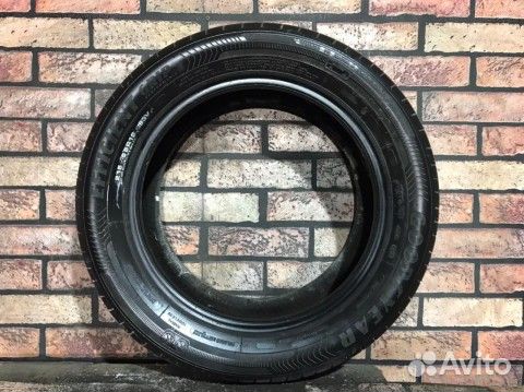 Goodyear EfficientGrip 215/55 R16