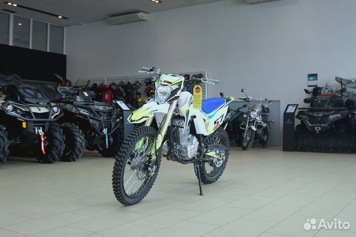 Мотоцикл Motoland FC250 белый