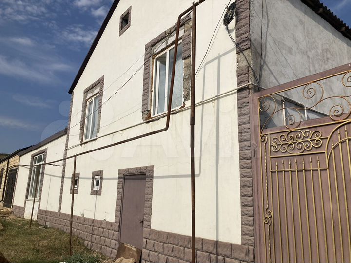 Дом 189,8 м² на участке 6 сот.