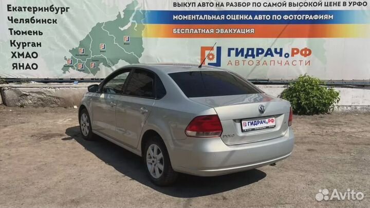 Цапфа Volkswagen Polo Sedan (Mk5) 6RU501117