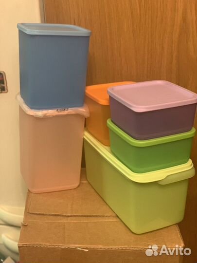 Контейнеры Tupperware для хранения и холодильника