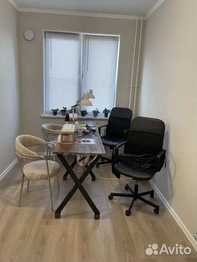 Сдам рабочее место для мастера маникюра