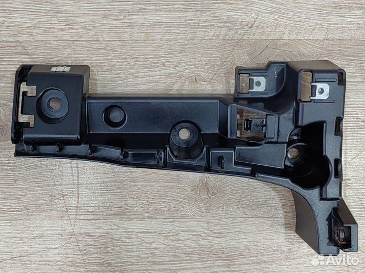 Кронштейн бампера задний правый Bmw X5 Рест E70