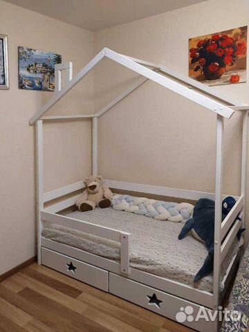 Кроватка высокий борт из массиваТеремок для малыша