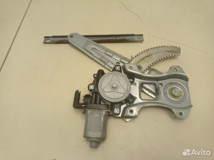 Стеклоподъемник задний правый Nissan Tiida HR16DE