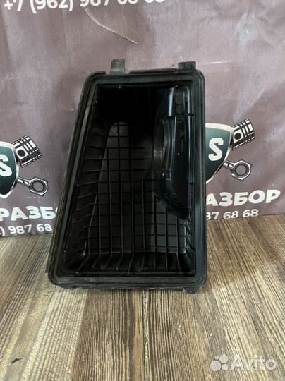 Крышка воздушного фильтра Kia quoris 3.8