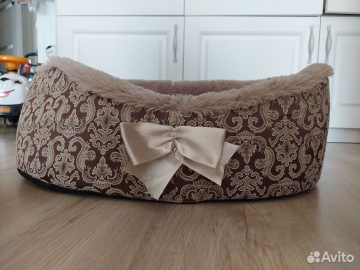 Лежанка для кошек