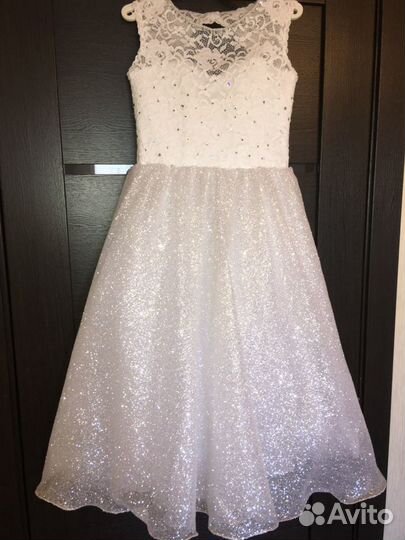 Платье на девочку для торжеств