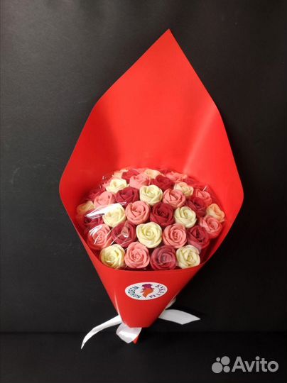 Розы из Белого Шоколада - 37 шт в Букете