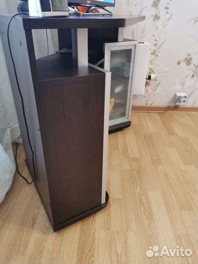 Тумба под телевизор (угловая)