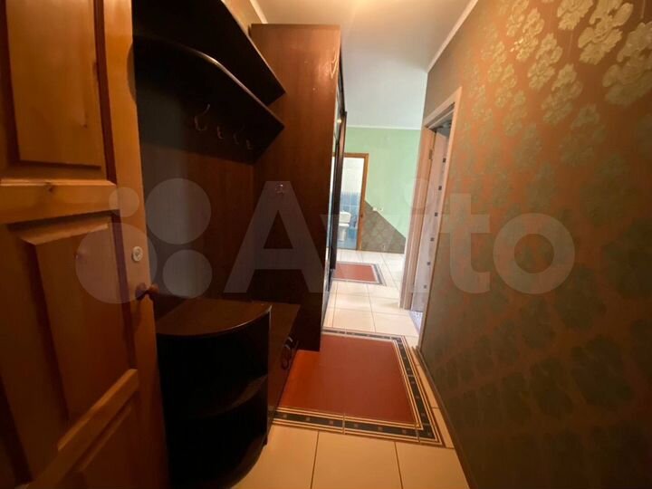 2-к. квартира, 60 м², 1/6 эт.