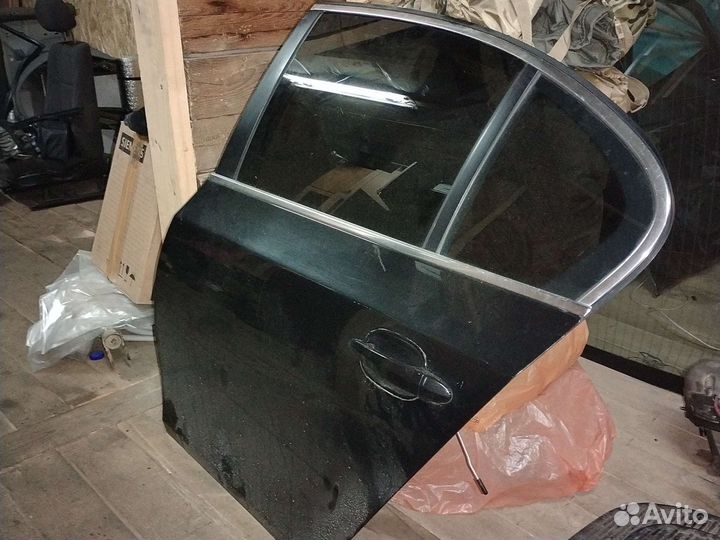 BMW e60 задняя левая дверь 475 цвет