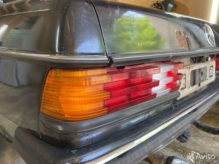 Фонари задние Mercedes W123