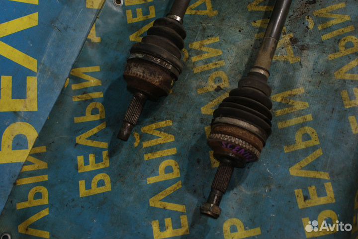 Передняя полуось Renault Scenic 1