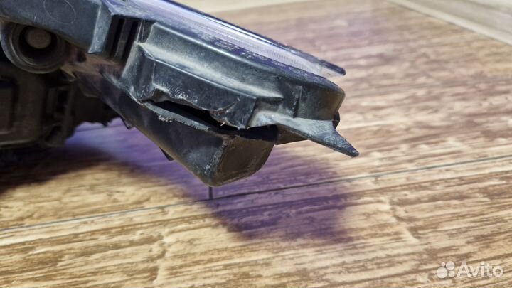 Фара правая Ford Kuga 2