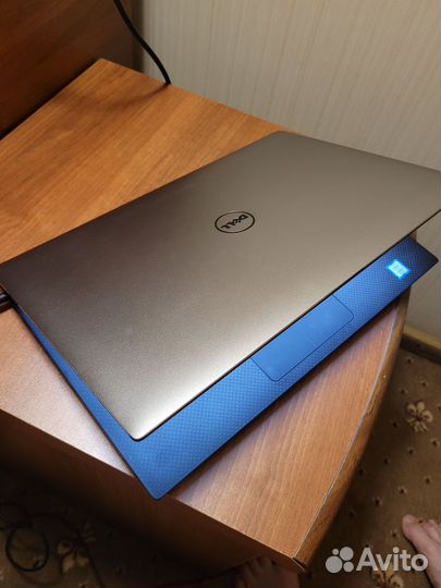 Dell xps 15 9560
