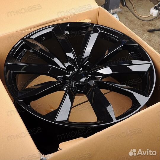 Диски Audi R22 Audi Q7 New Q8 E-Tron RS6 RS7 Q8RS