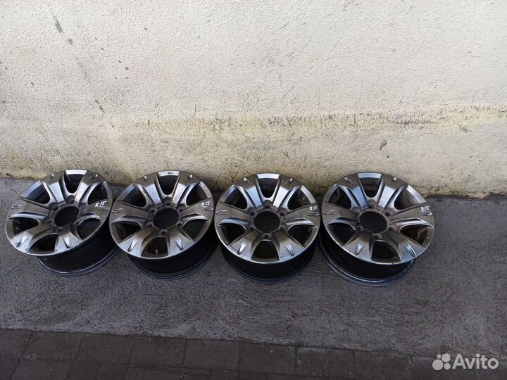 Литые диски на Тойота хайлюкс