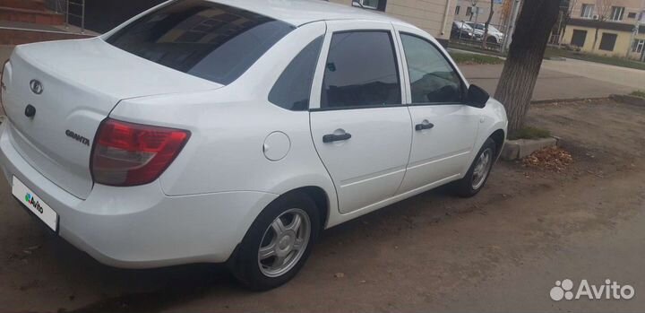 LADA Granta 1.6 AMT, 2015, 200 000 км
