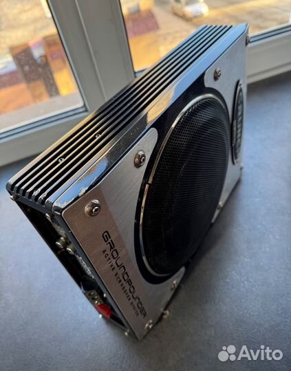 Автомобильный сабвуфер