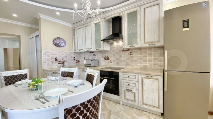 2-к. квартира, 100 м², 2/21 эт.