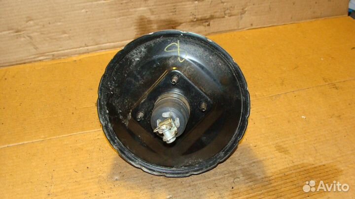 Вакуумник Mitsubishi Outlander 06г