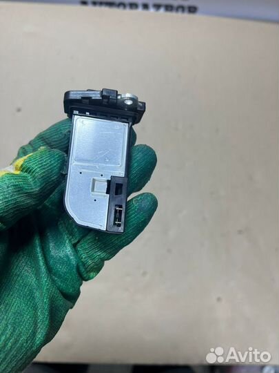 Датчик расхода воздуха Lеxus LX LC200