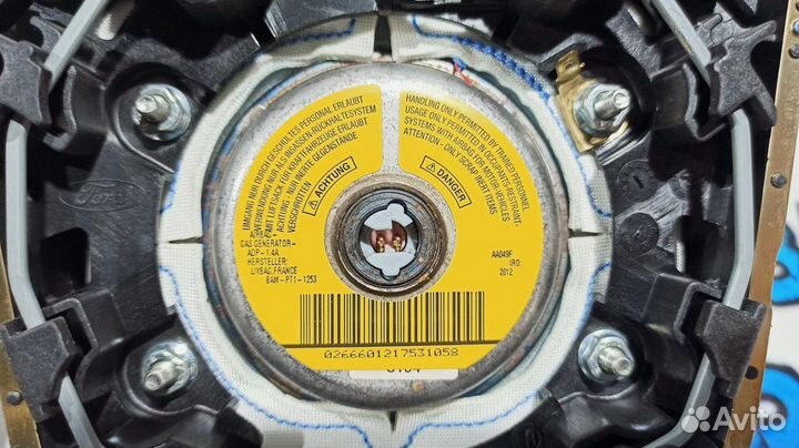 Подушка безопасности в рулевое колесо Ford Kuga 1761115