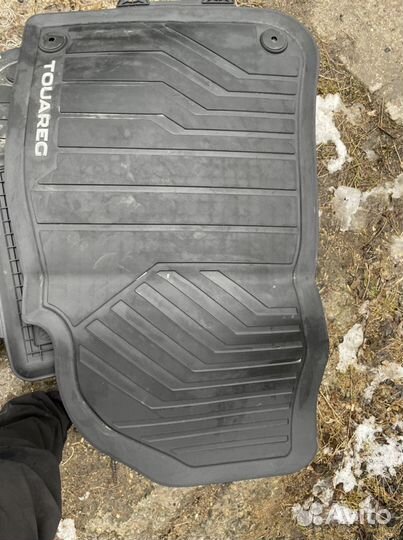 Продам коврики Туарег cr