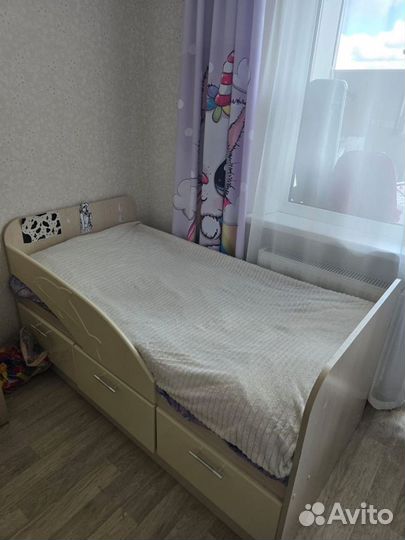 Кровать с матрасом бу