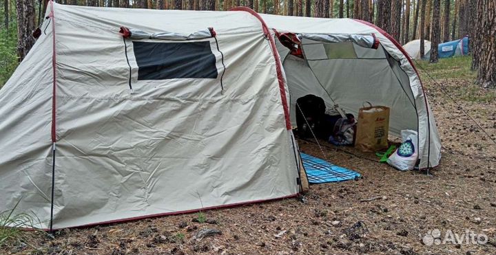 Туристическая 4 местная палатка с тамбуром