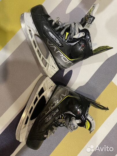 Коньки хоккейные