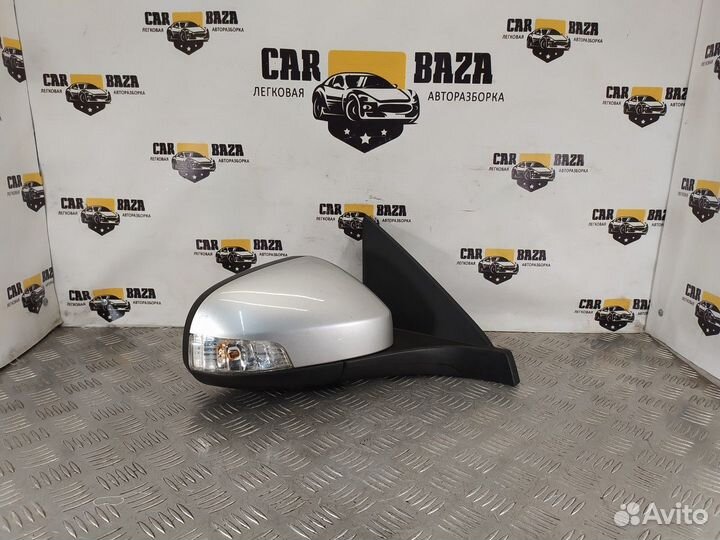 Зеркало заднего вида боковое правое R Volvo C30