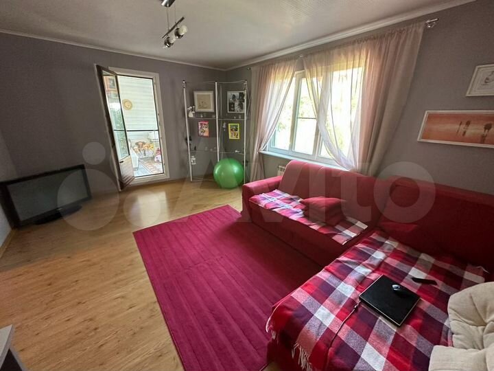 Дом 112 м² на участке 1,5 сот.