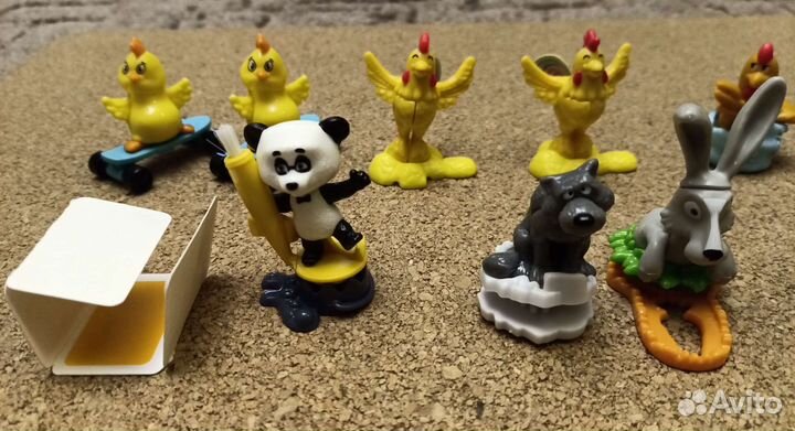 Игрушки из шоколадных яиц