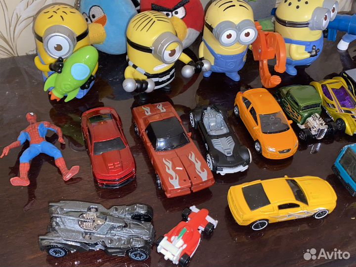 Игрушки отдам пакетом