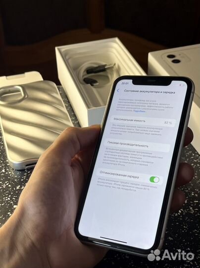 iPhone 11, 64 ГБ