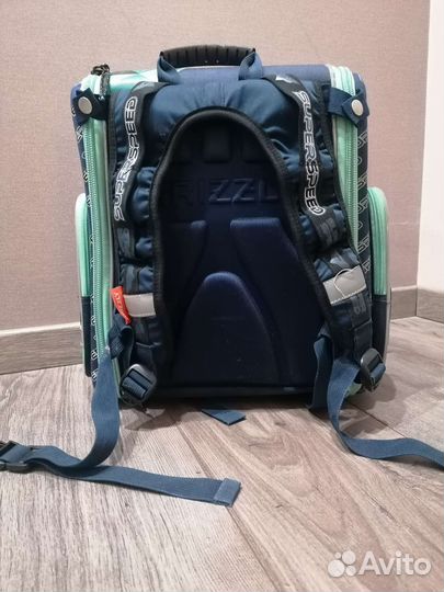 Школьный рюкзак